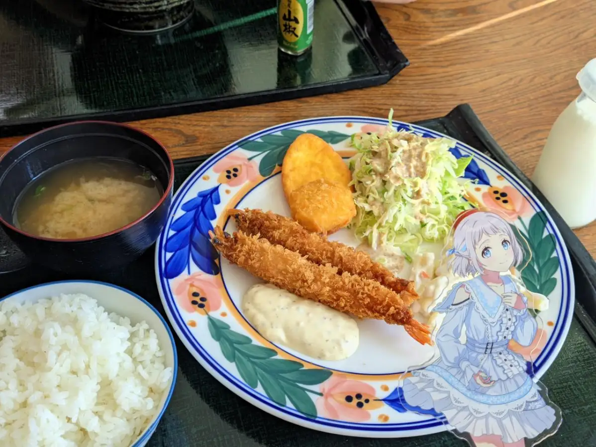 虽然是炸虾定食但是我没有ktn的立牌